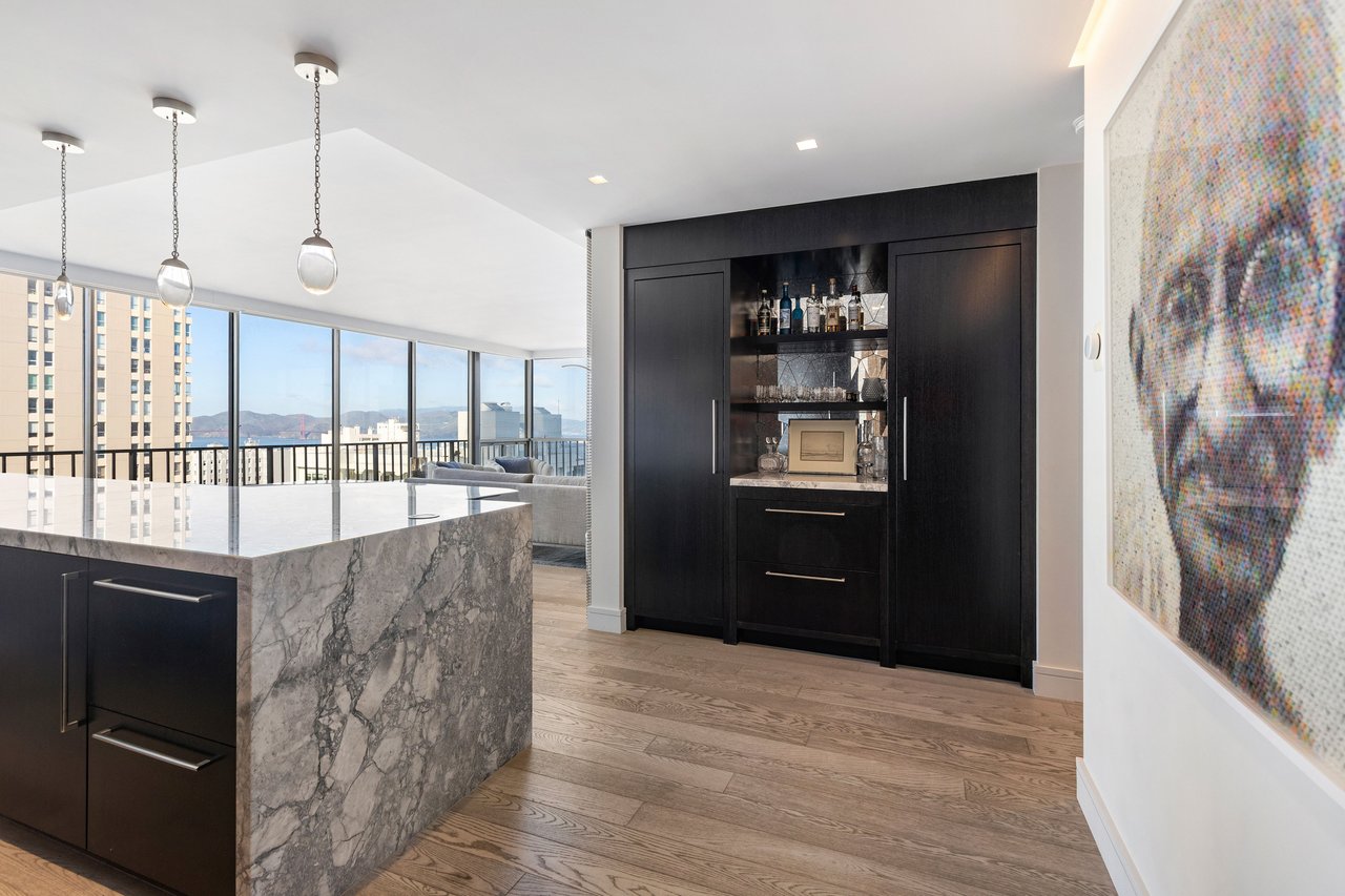 Seize The Bay… at 999 Green