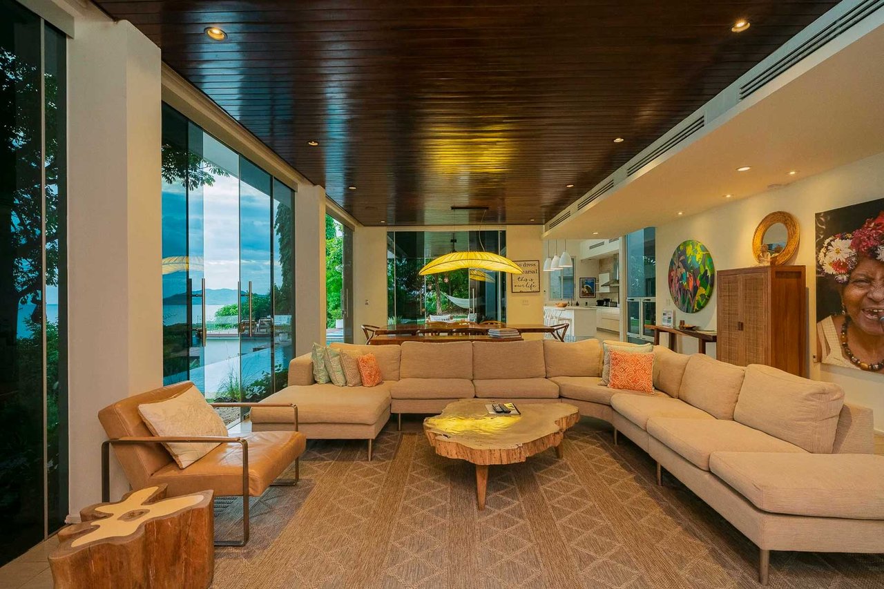 Casa Lomas del Mar | Luxury Ocean-View Villa with Infinity Pool