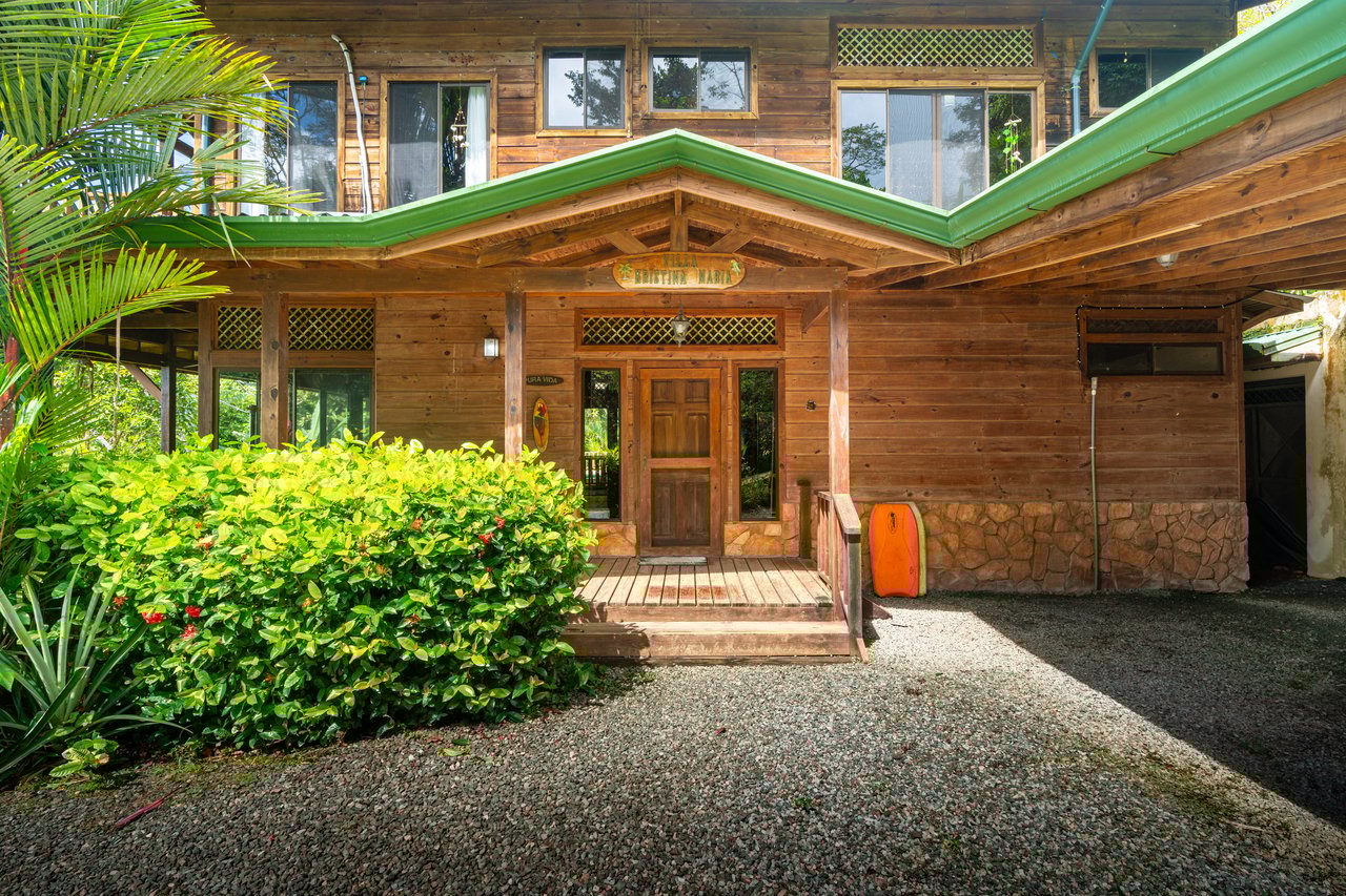 VILLA KRISTINA MARIA - 3.84 ACRES - PERLA DE BALLENA ESTATES