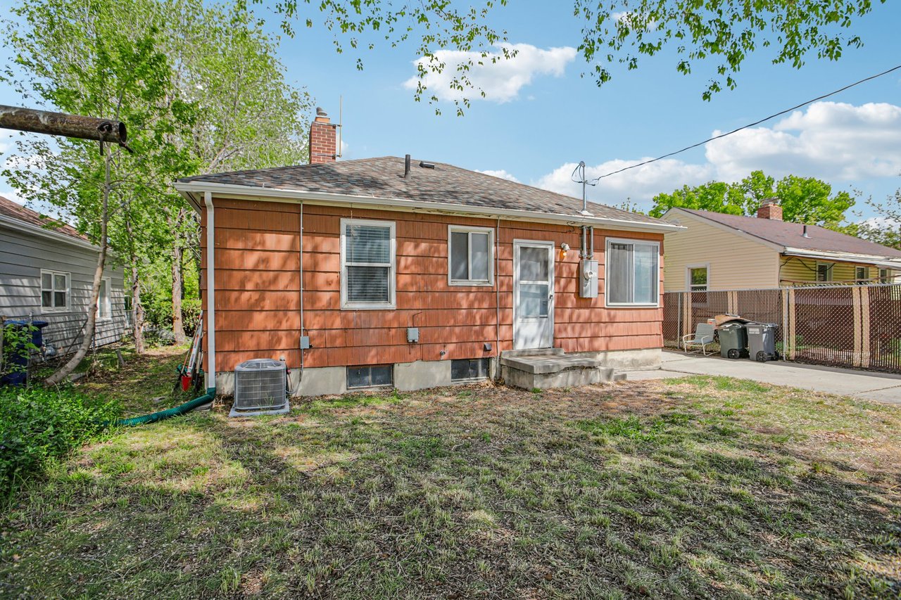 849 W Montague Ave