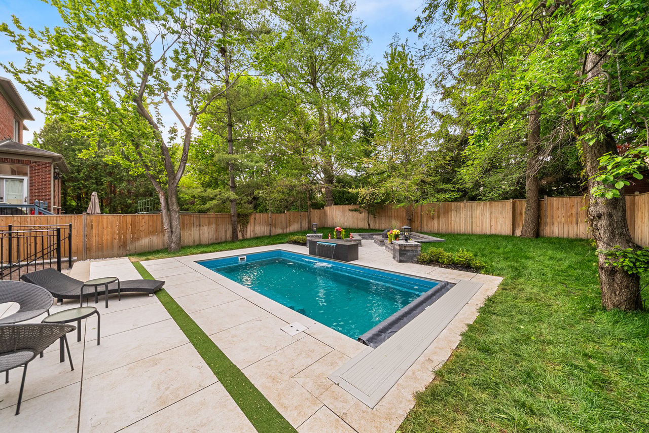 148 Munro Boulevard