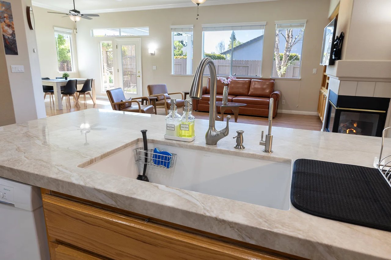 2121 Mullen Ct