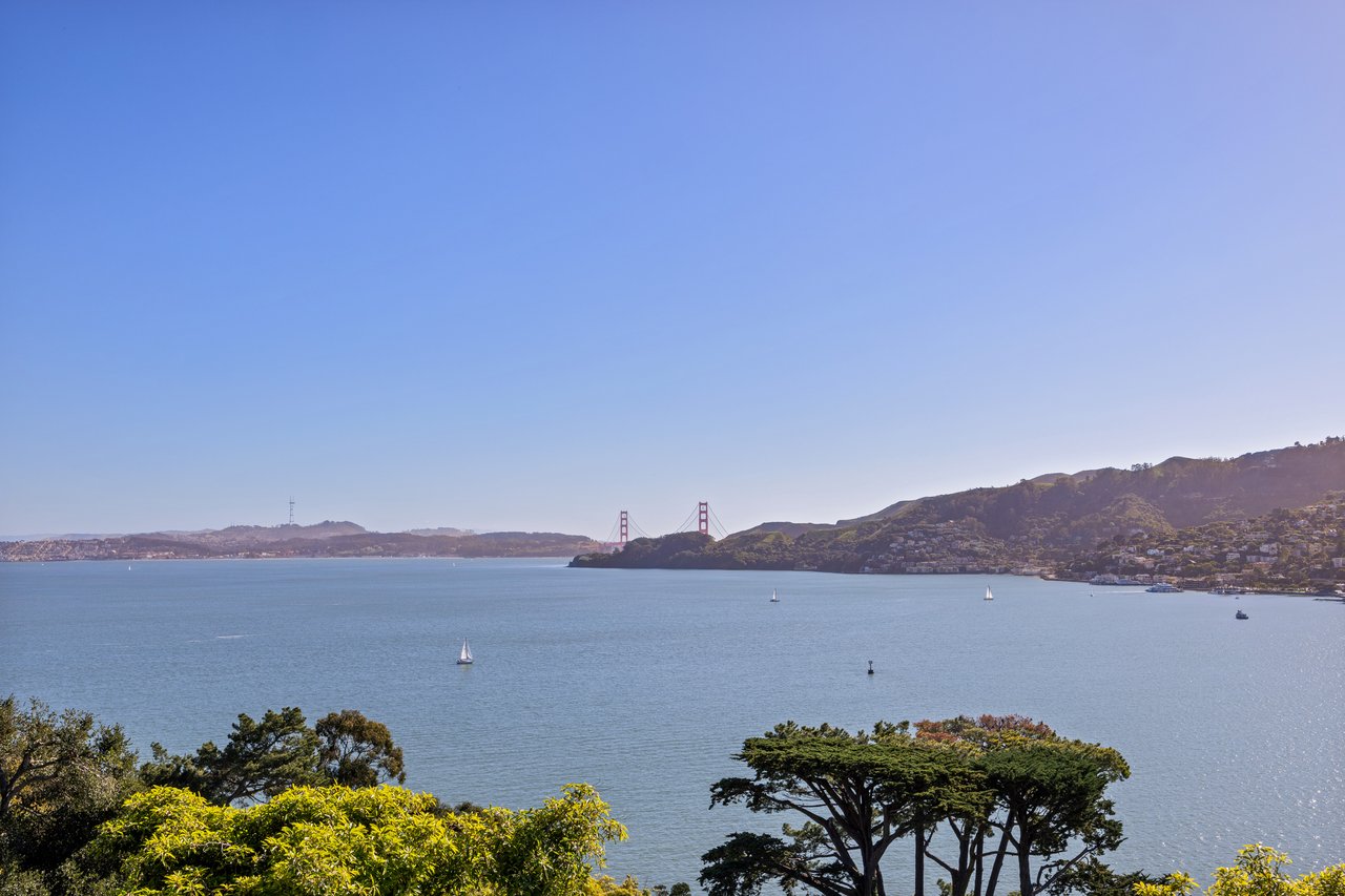 Stunning View Residence