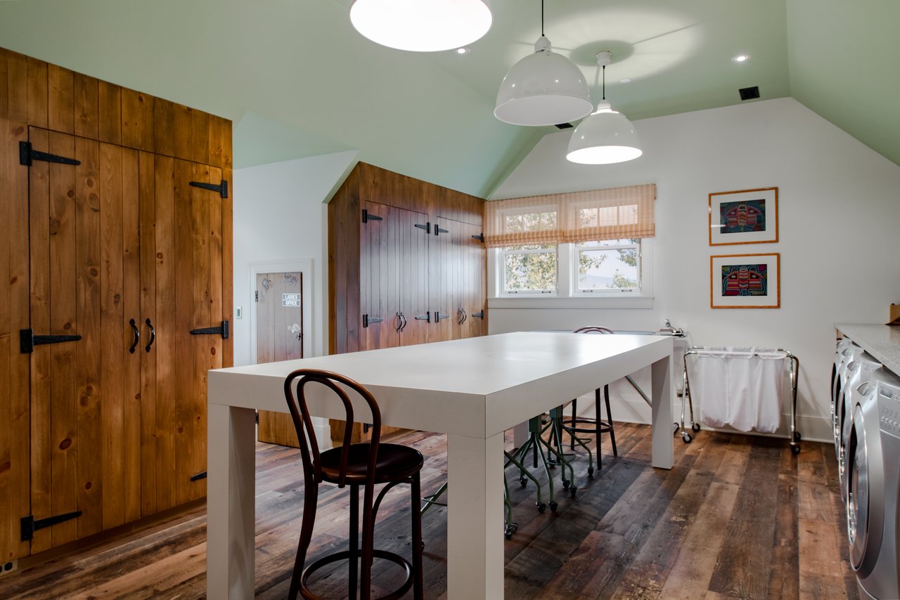 705 Kaufman Rd