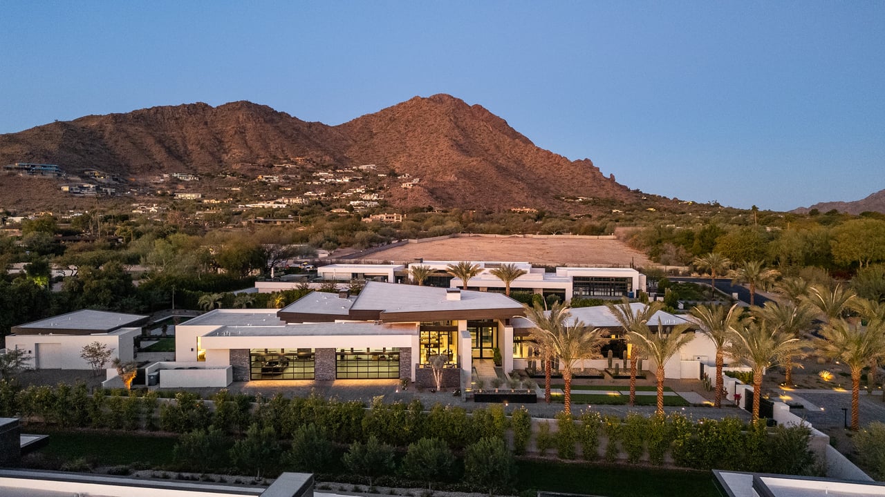 Modern Luxury Home in Paradise Valley, Arizona