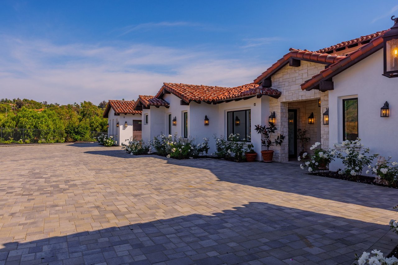 31324 Lake Vista Circle