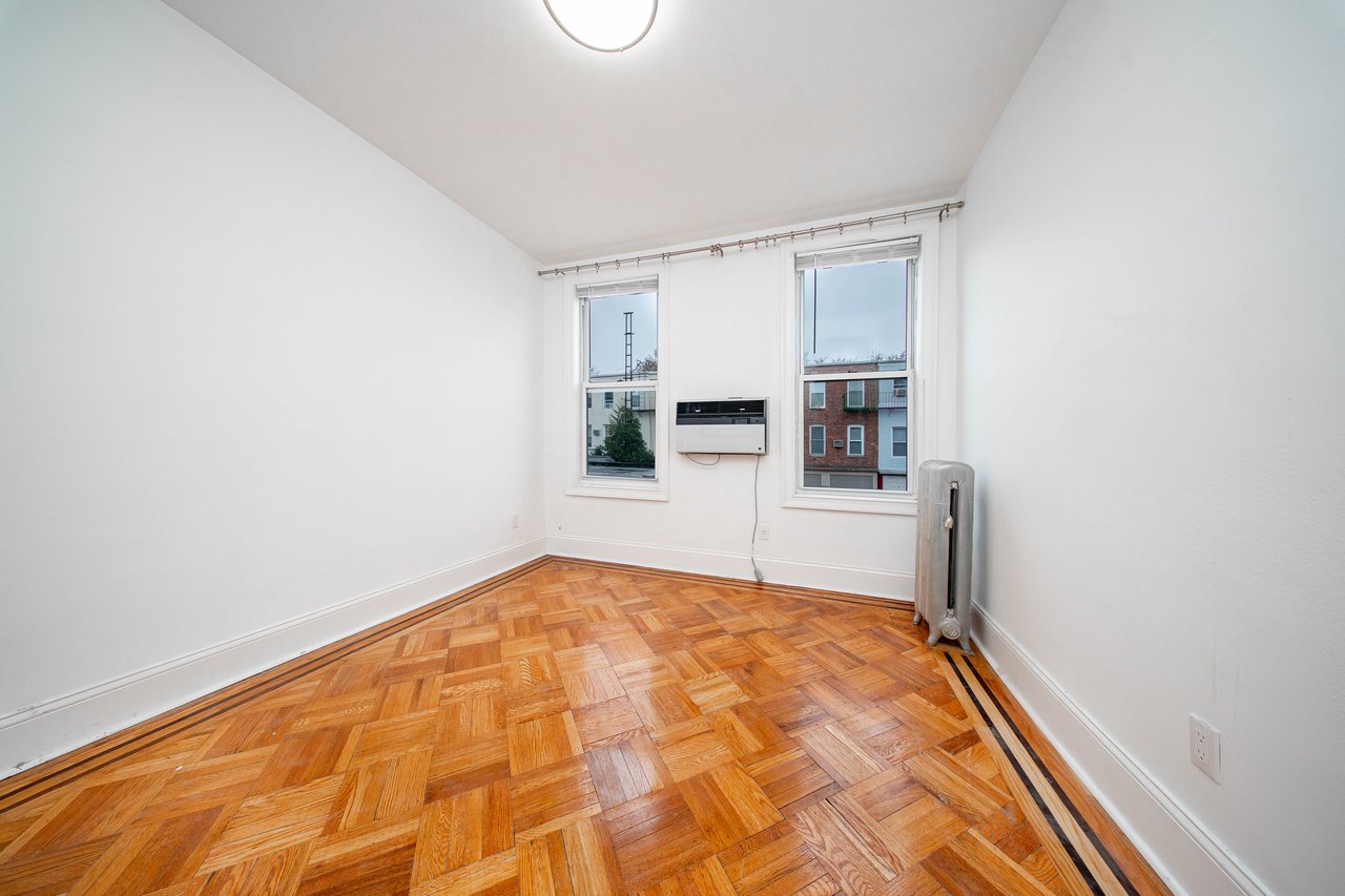 23-42 Crescent Street