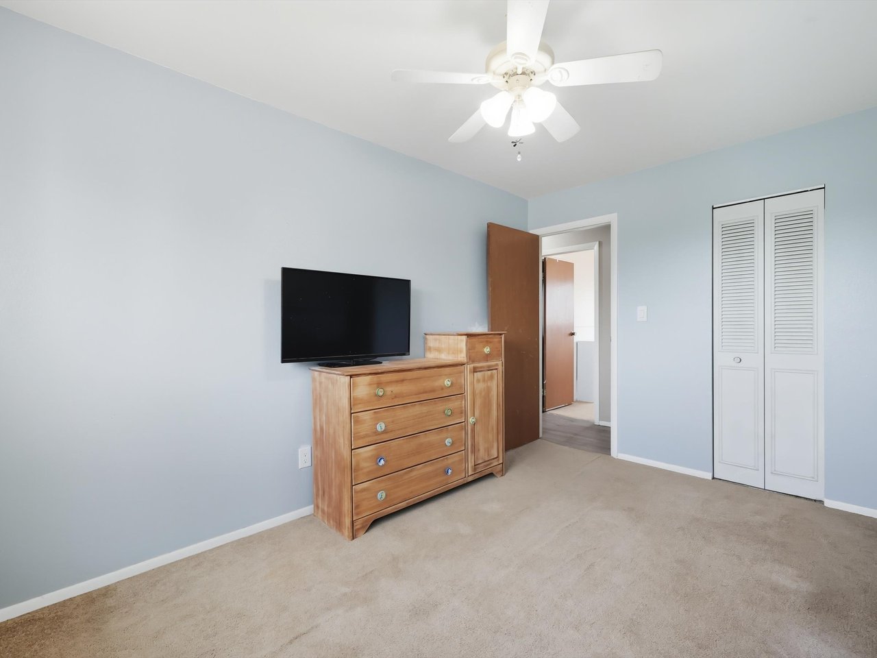 6735 Goldfield Drive