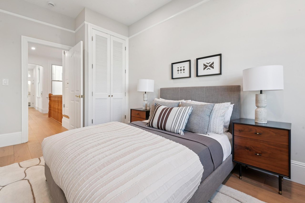 1845 Leavenworth #202