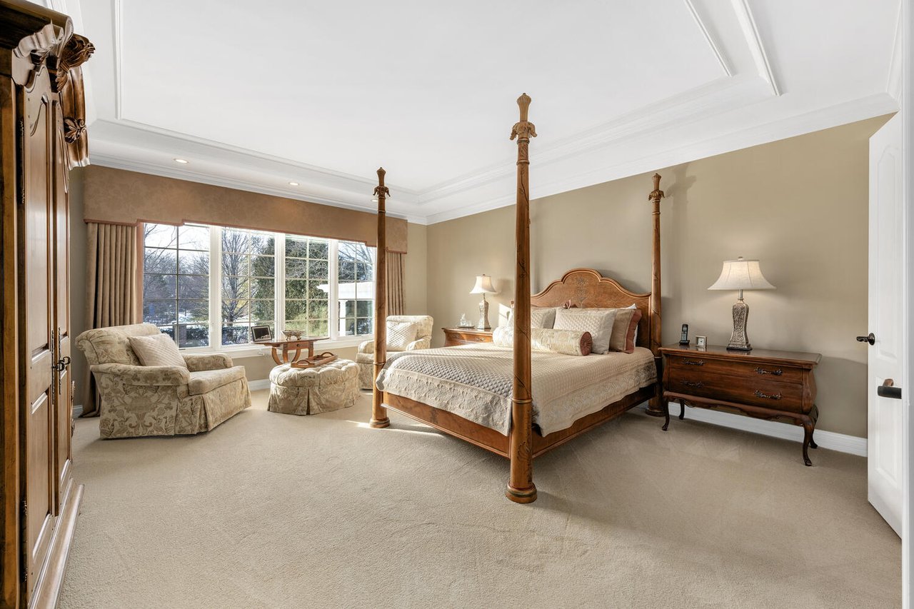 3723 Grand View Ct, St. Charles IL. - Luxury Living in the Tradition Neighborhood