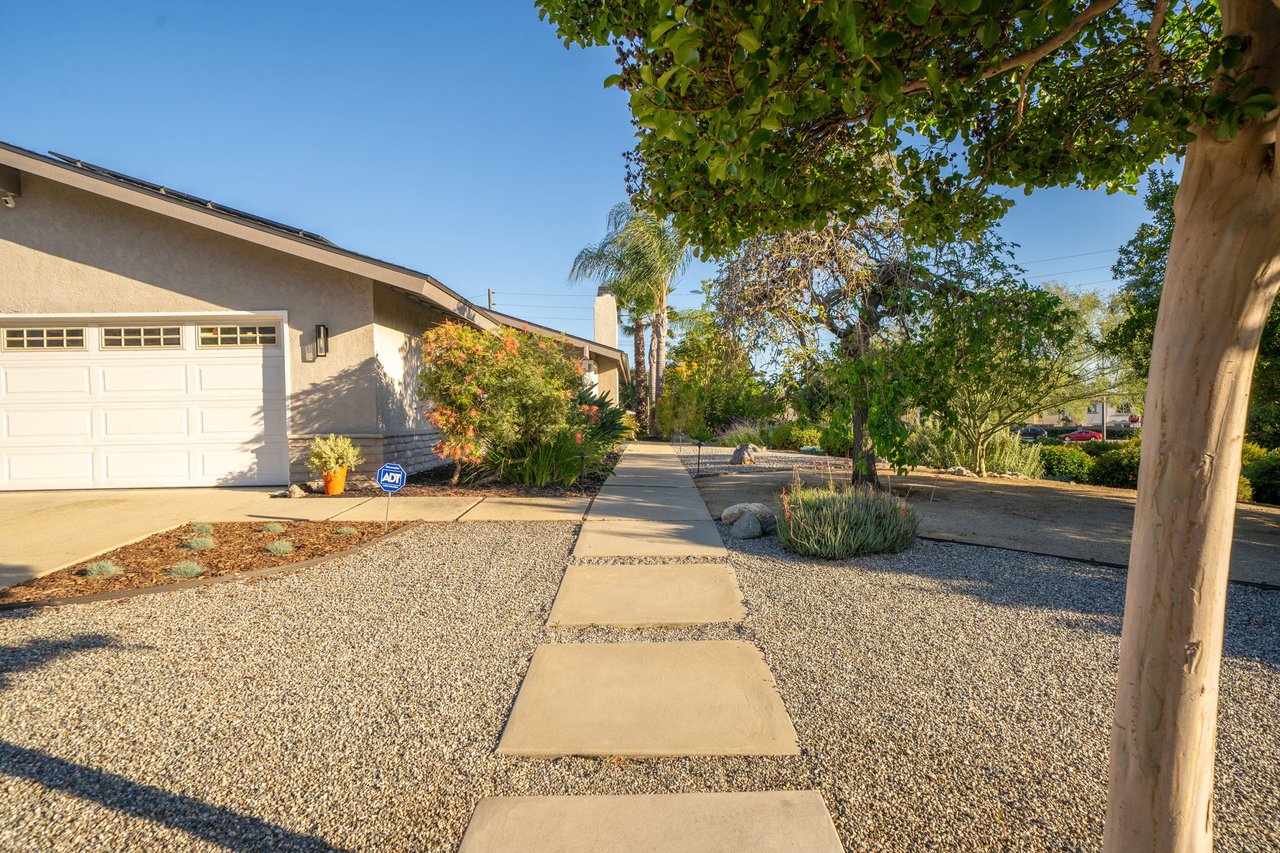 2128 N Villa Maria Road