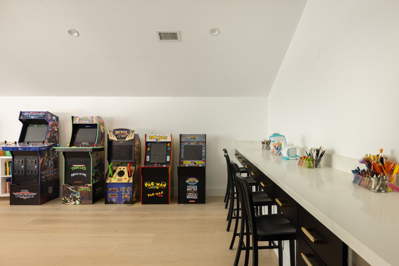 1396 Kingsboro Ct