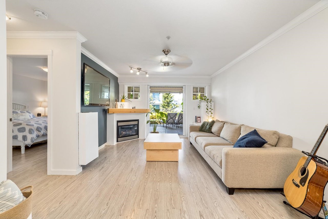 110-15621 Marine Dr