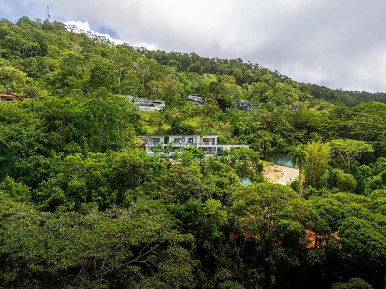 Contemporary Wellness Estate, Dominical, Puntarenas