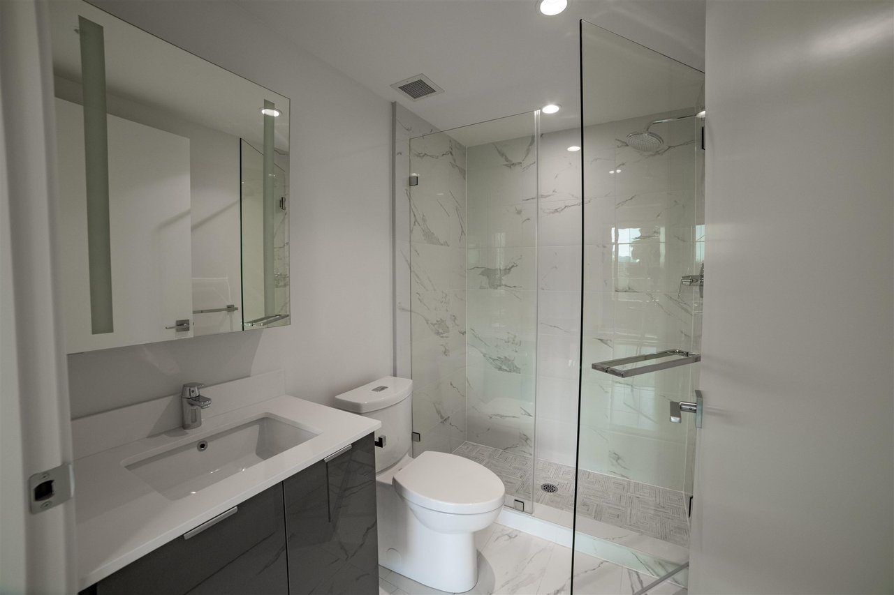 403-7777 Cambie St