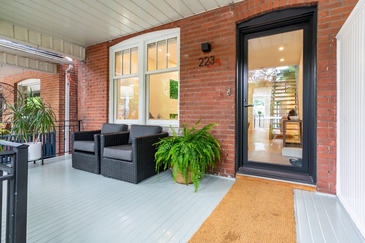 223 Indian Rd Cres