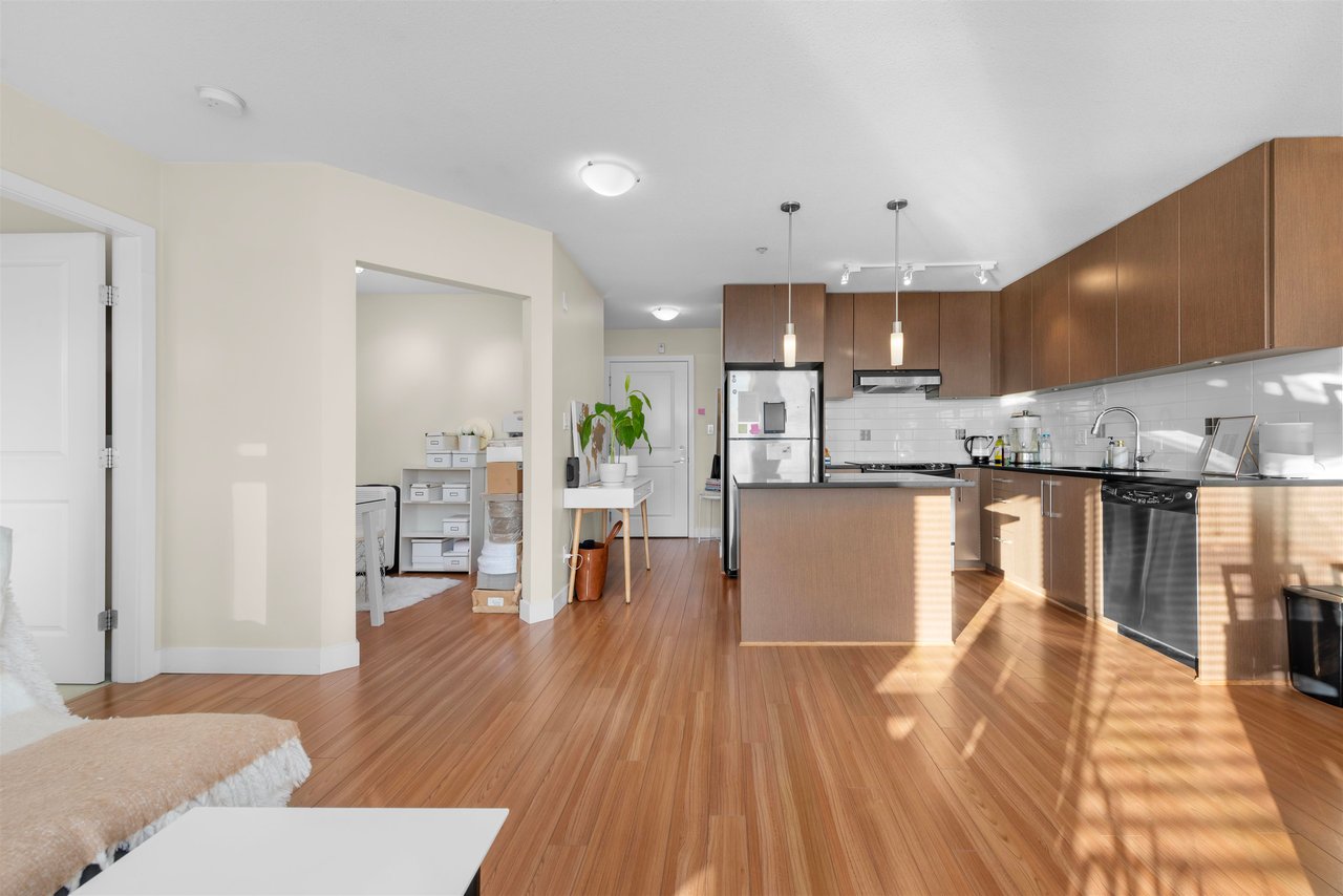 407-15795 Croydon Dr