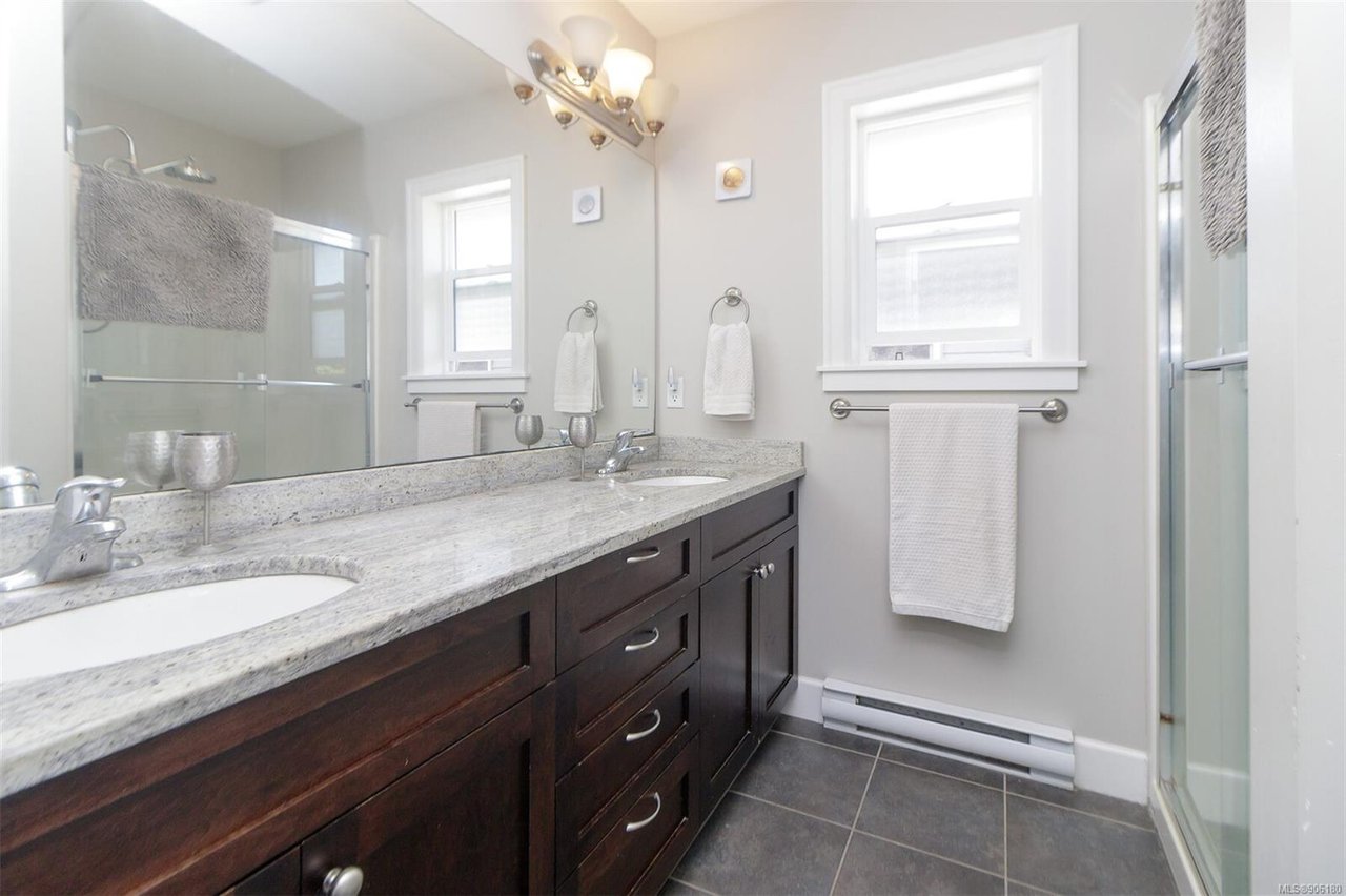 2074 Solent St, Sooke