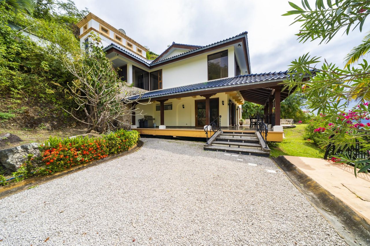 Casa Nikita | 4-Bedroom Ocean View Villa with Pool Near Potrero Beach