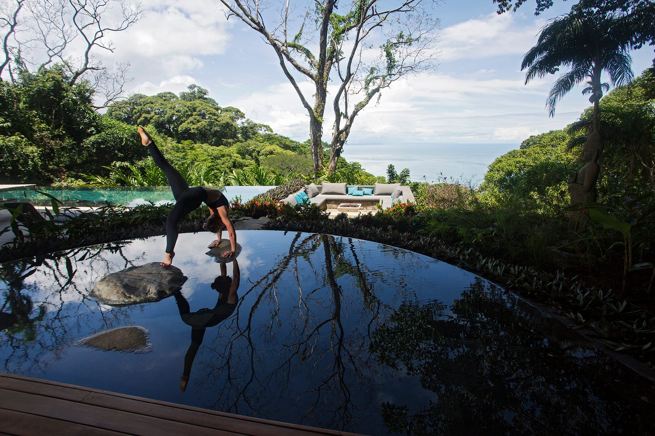 Casa Sanctuary ·  Luxury Jungle Villa · Whale Tail View