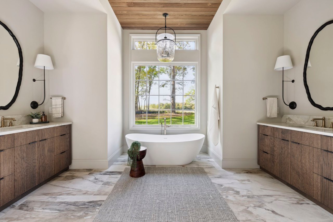 2295 Tamarack Drive, Medina