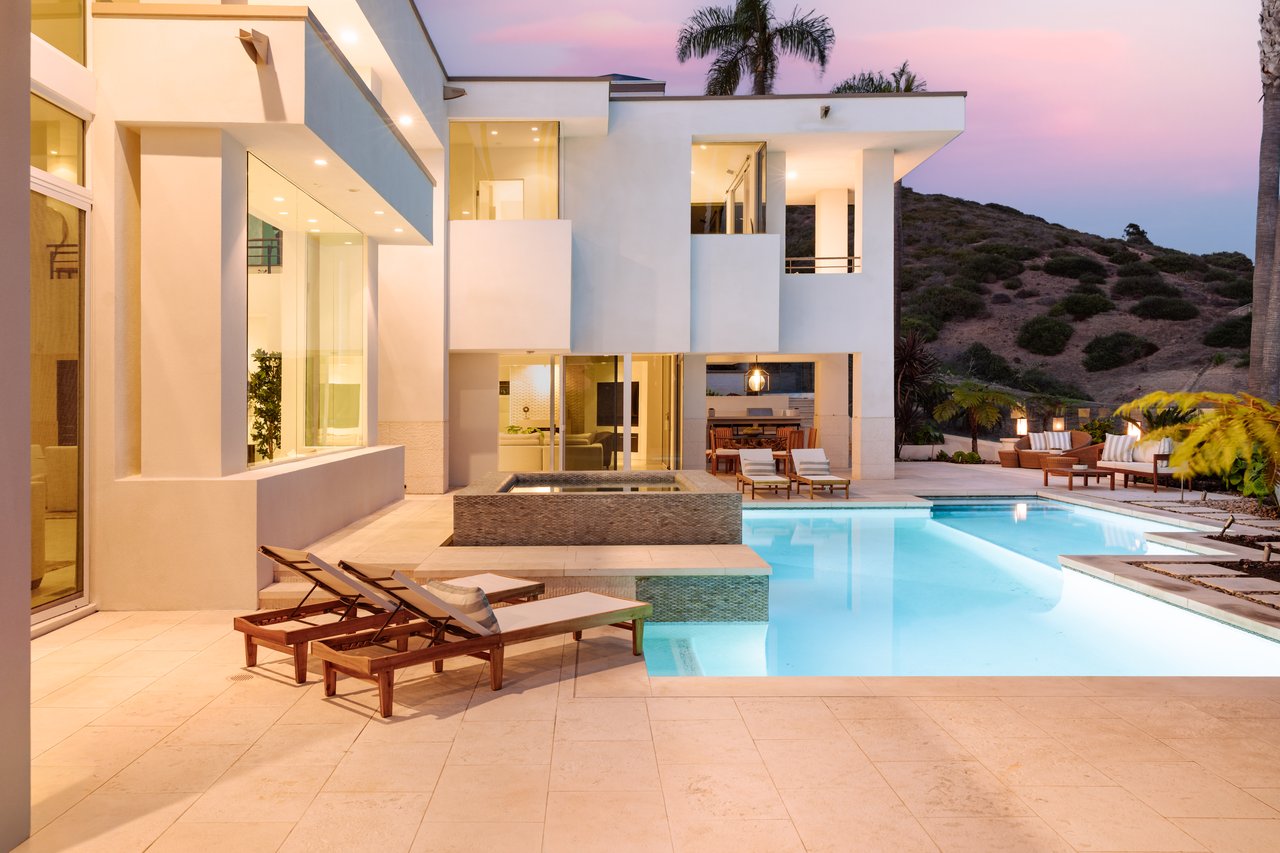 140 Irvine Cove Cir