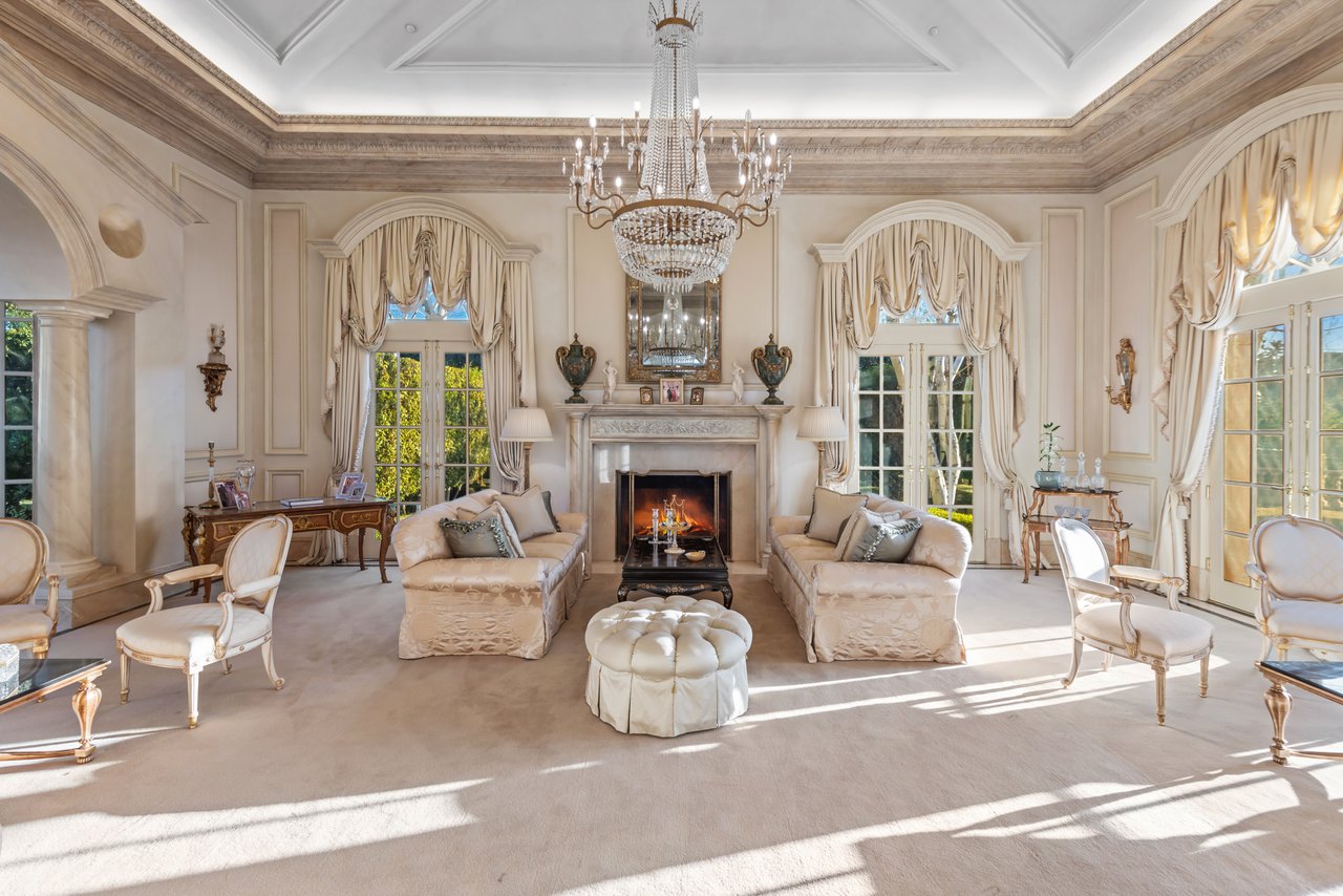 996 Vista Ridge Lane