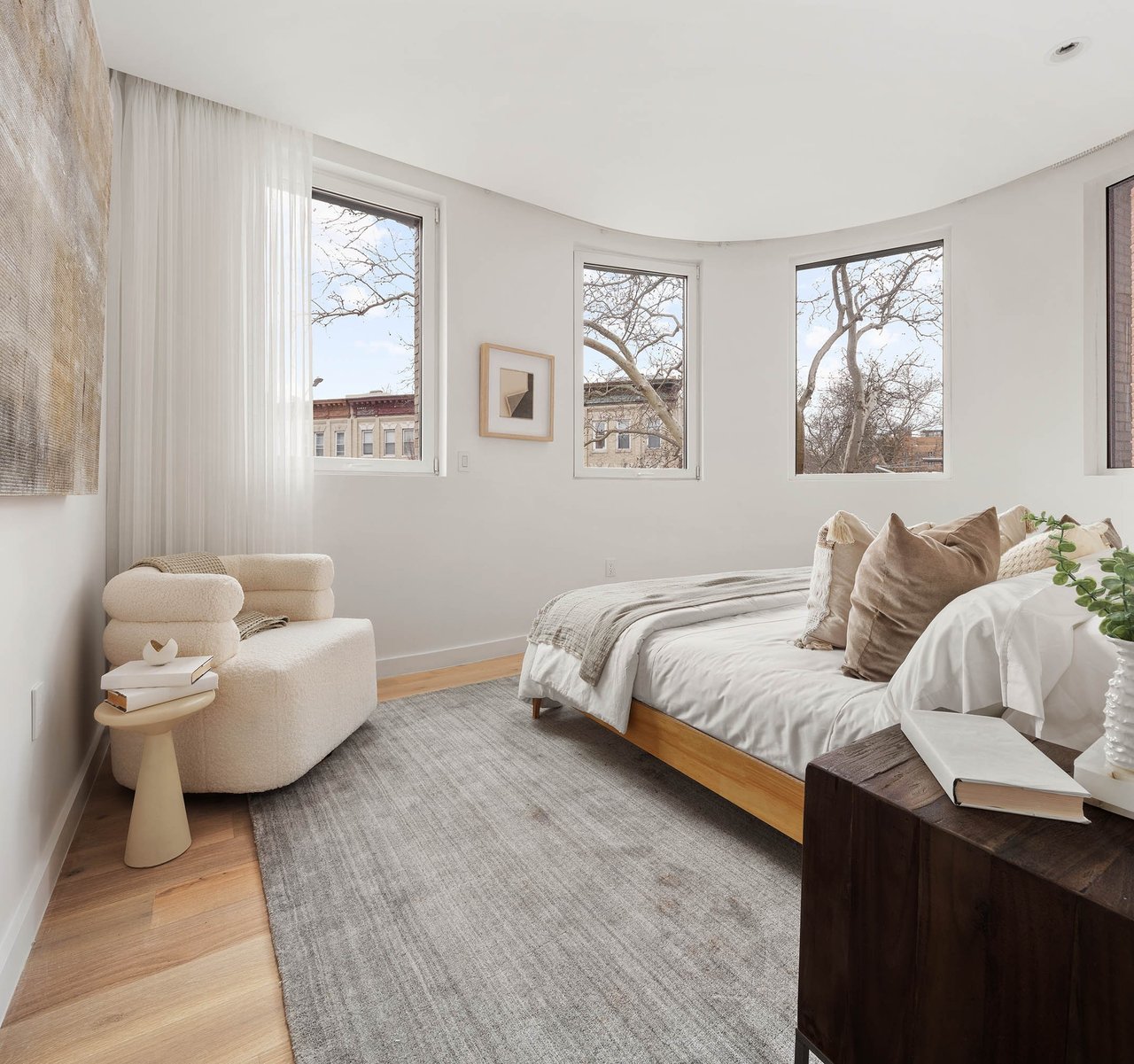 128 WOODPOINT Road 3