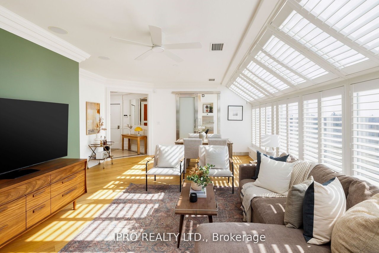 BOUTIQUE LIVING 