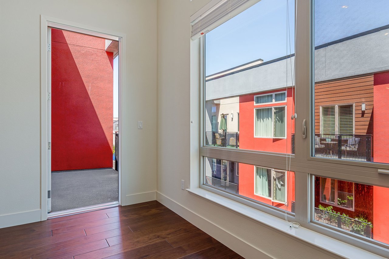 1028 Foster Square Ln #402