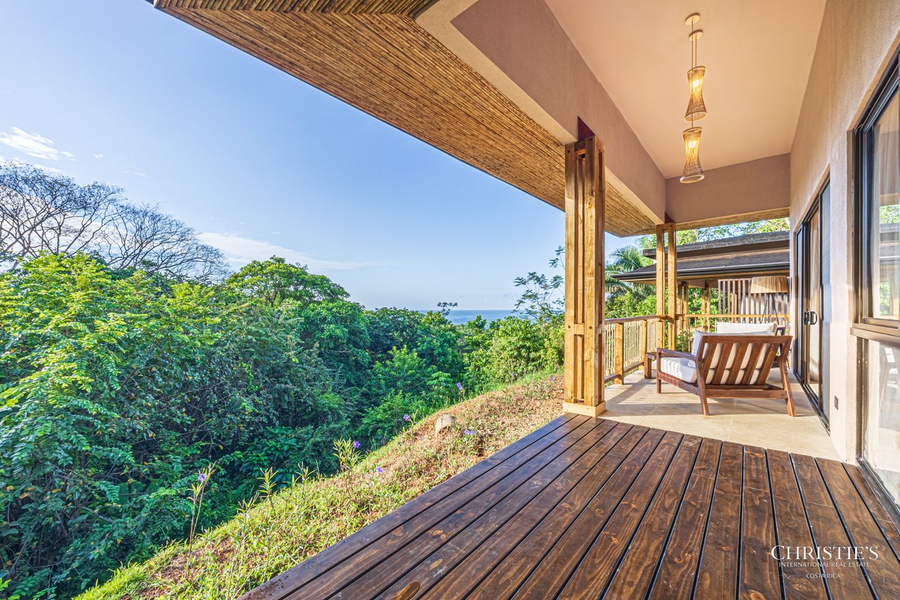 Luxury Hotel Boutique with Ocean Views | Walking distance to the beach | 13.2 Acres