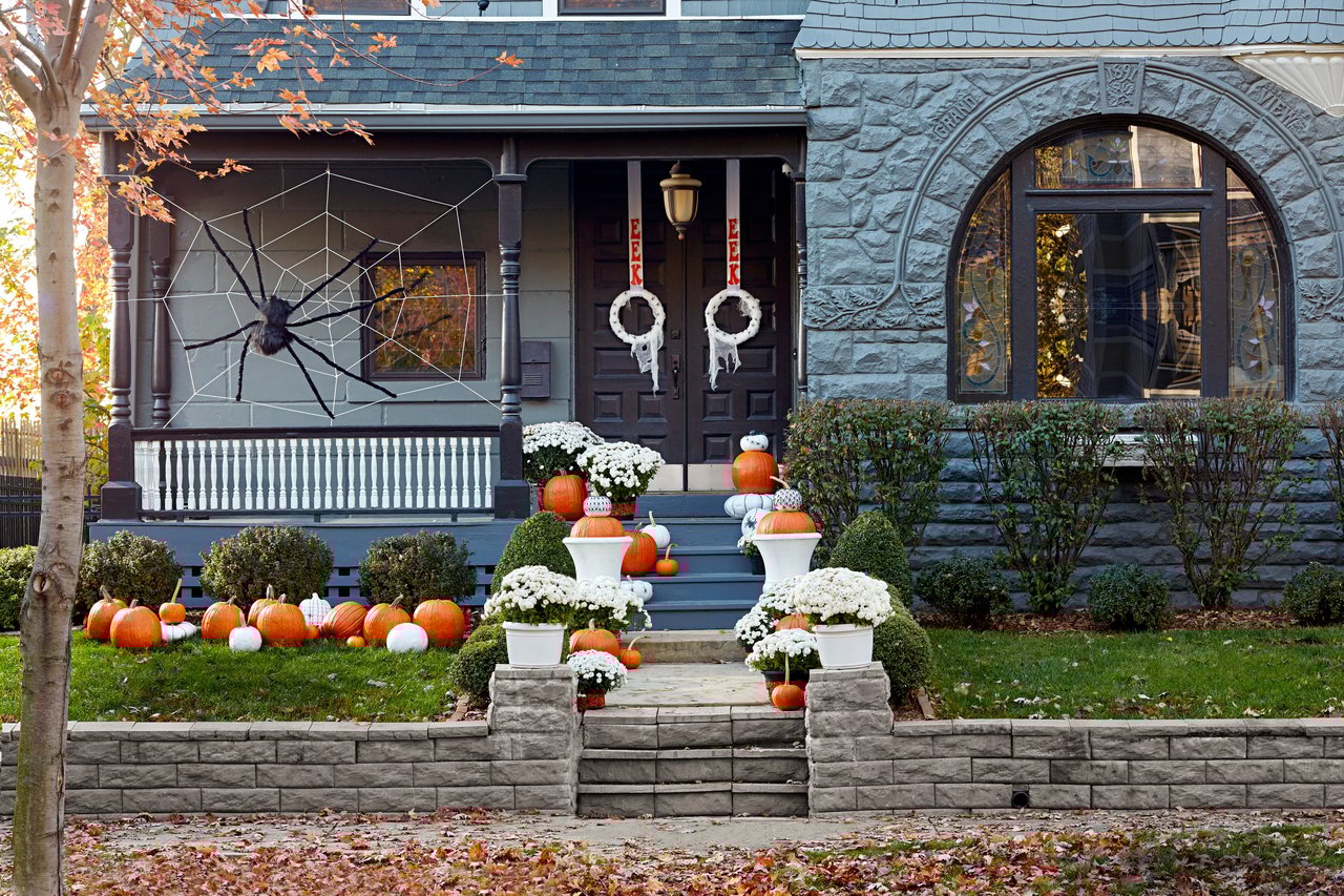 DIY Porch Décor Ideas to Boost Curb Appeal This Halloween