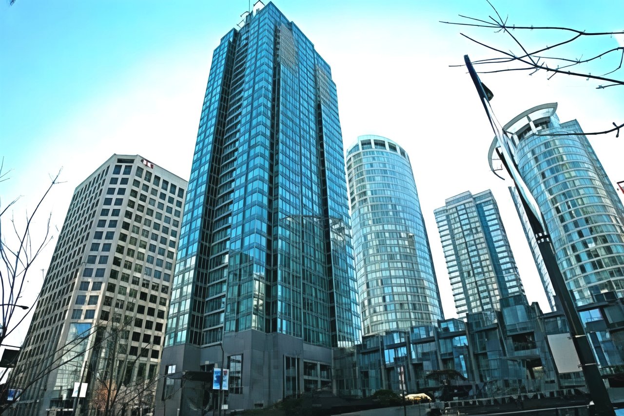 1200 W Georgia St, #604