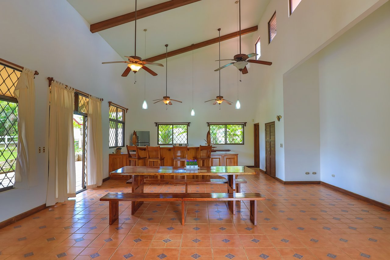 Hacienda-Style Retreat For Sale in Naranjito