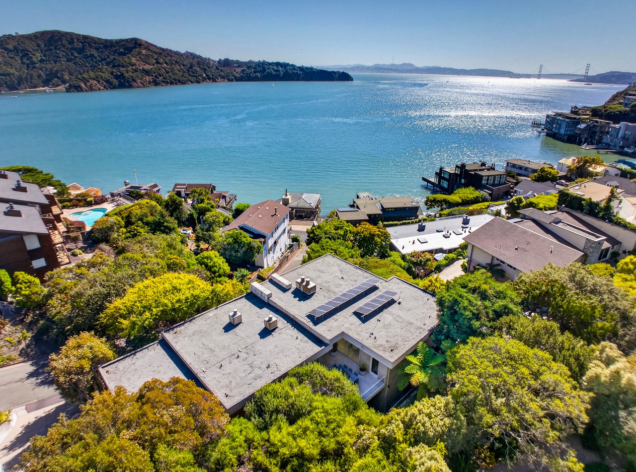 Dramatic Contemporary Architecture and Golden Gate Bridge Views