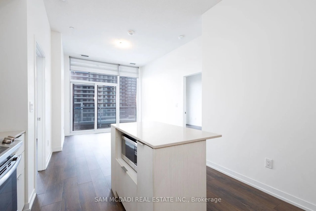 2520 Eglinton Ave W #410