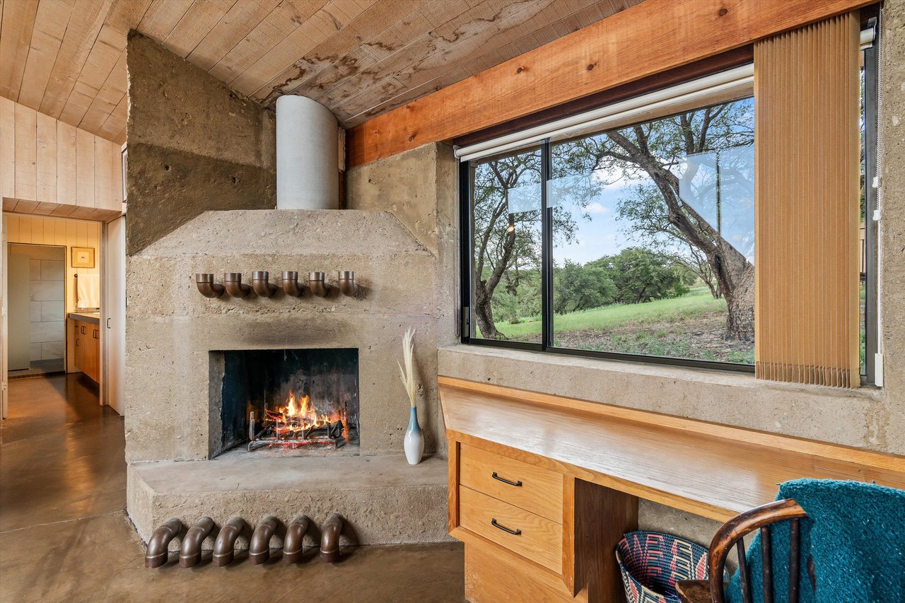 85 Hog Canyon Road