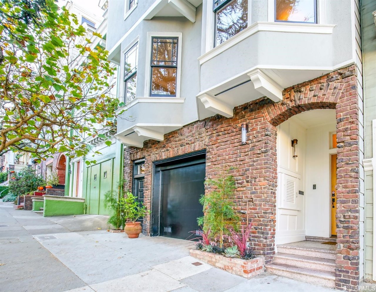 25 Woodland Ave