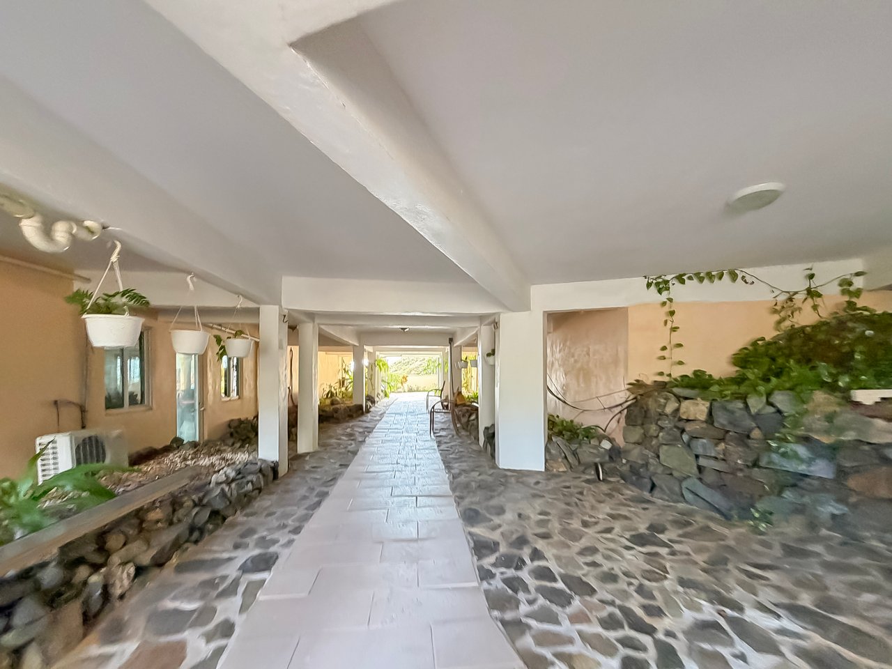 565 Parham Town 7 Bedroom Villa