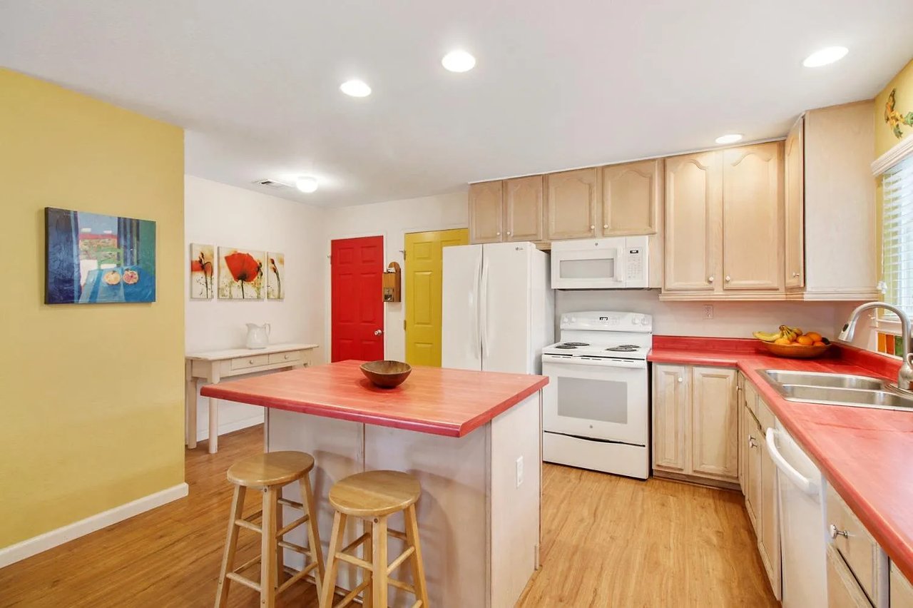 2527 Whittier Drive