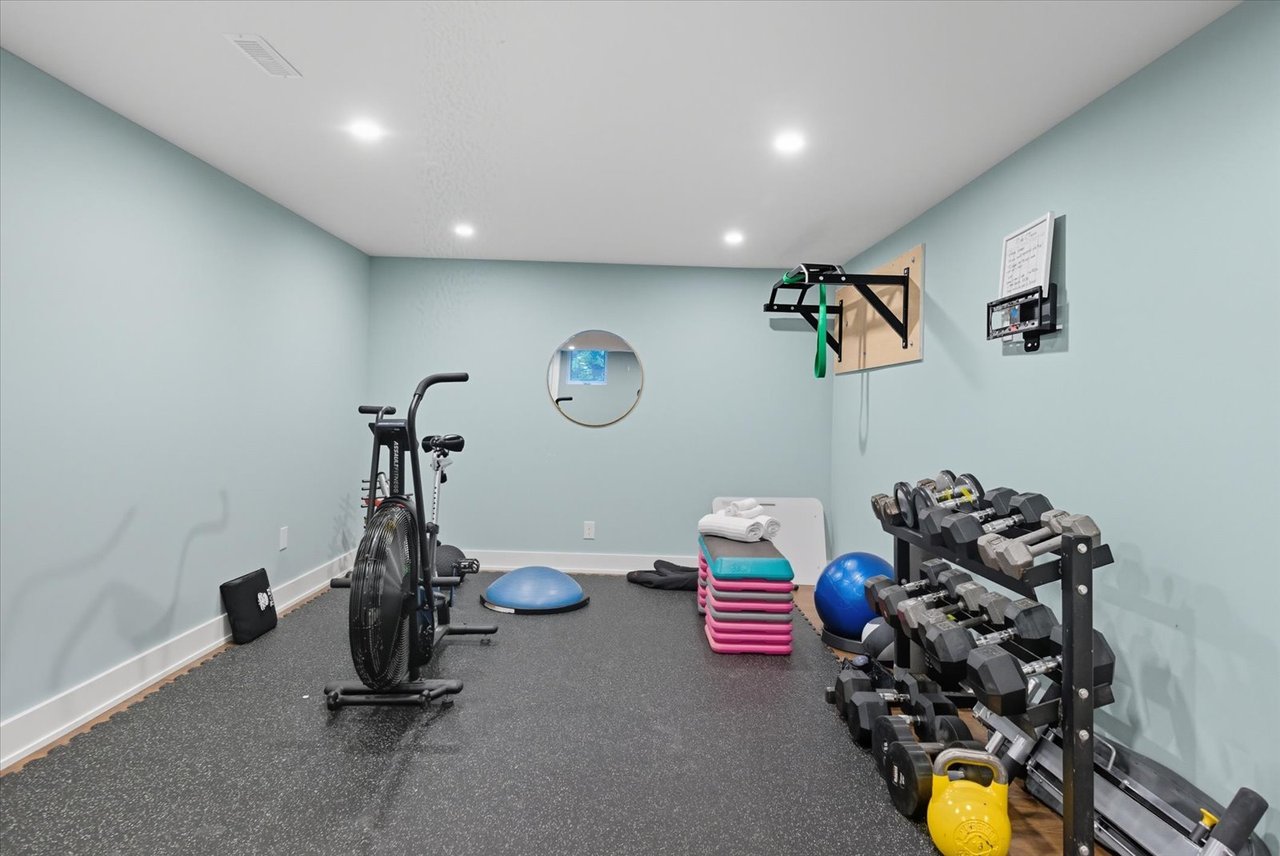 11 Avondale Cres 