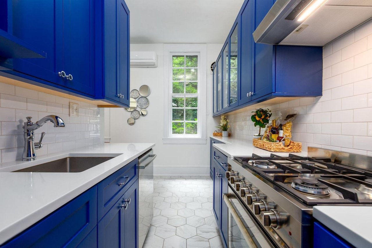 3039 Macomb St NW, Unit 18