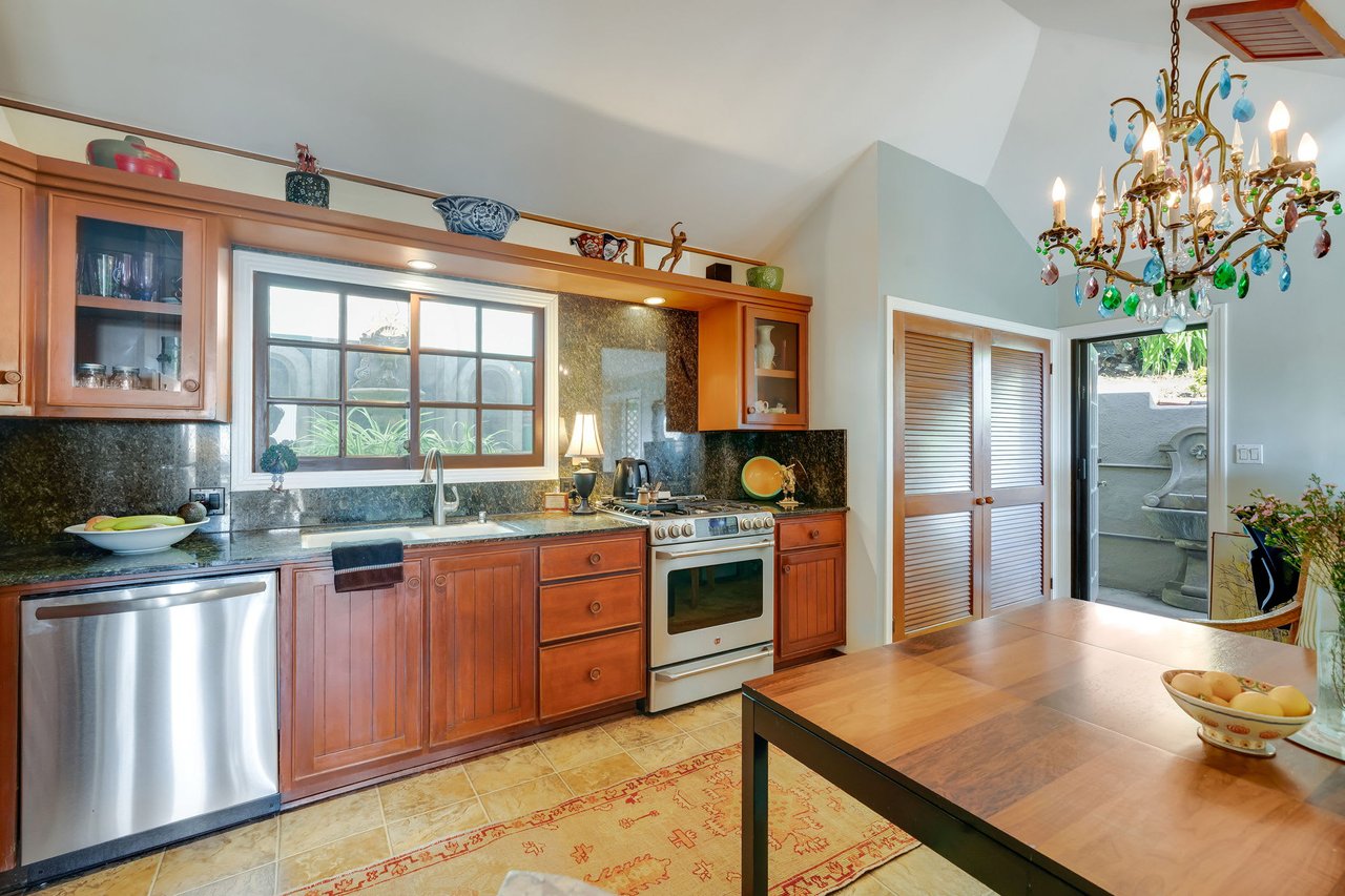 Hollywood Hills Pied de Terre - Another Off Market Sale