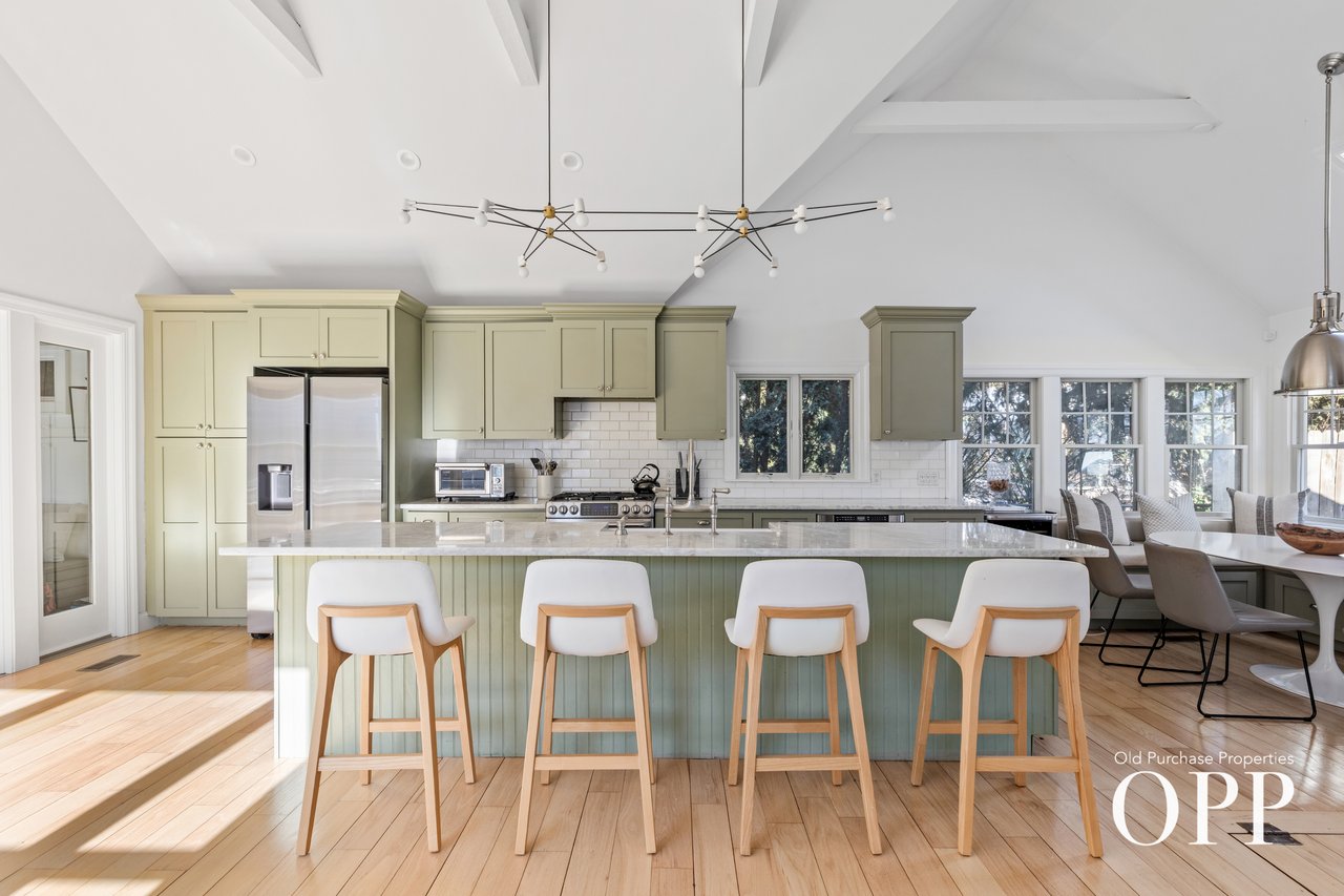 EASY SUMMER LIVING WITH POOL, HOT TUB & SCREENED PORCH