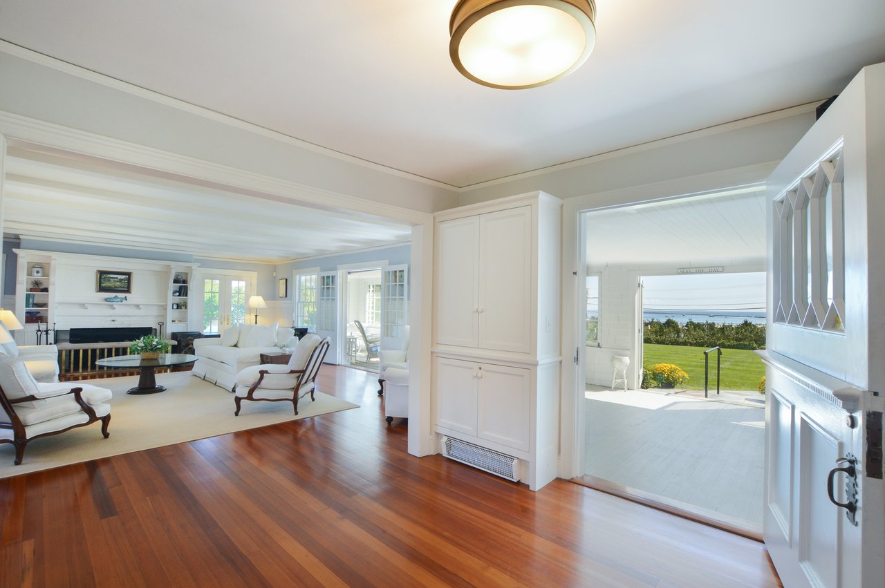 Coastal Elegance and Timeless New England Charm in Hyannis Port
