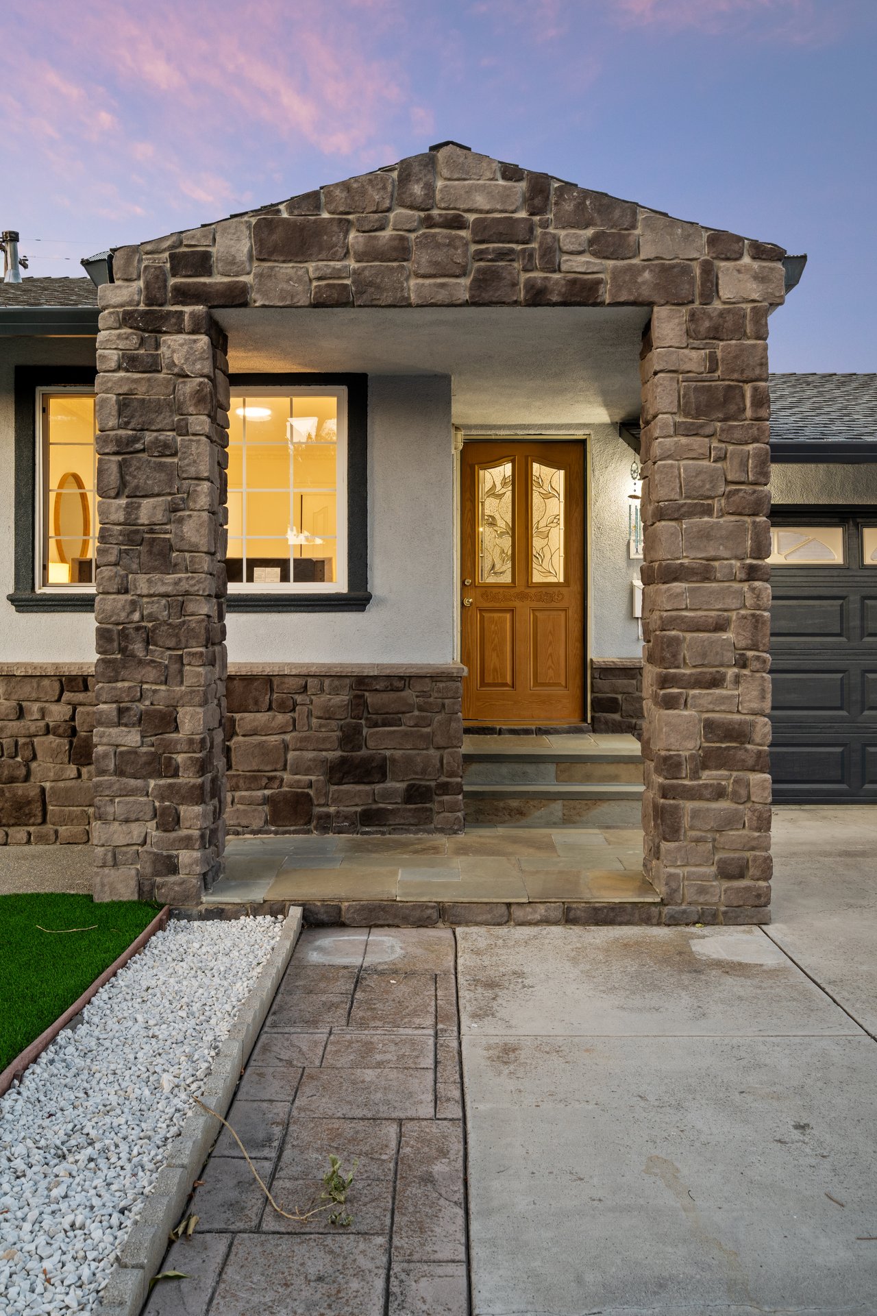1459 Blackfield Drive