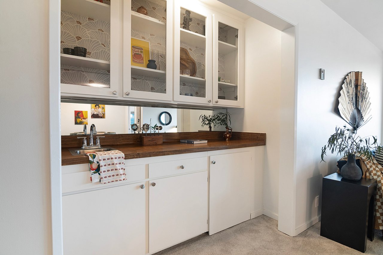 8701 Delgany Ave, #208