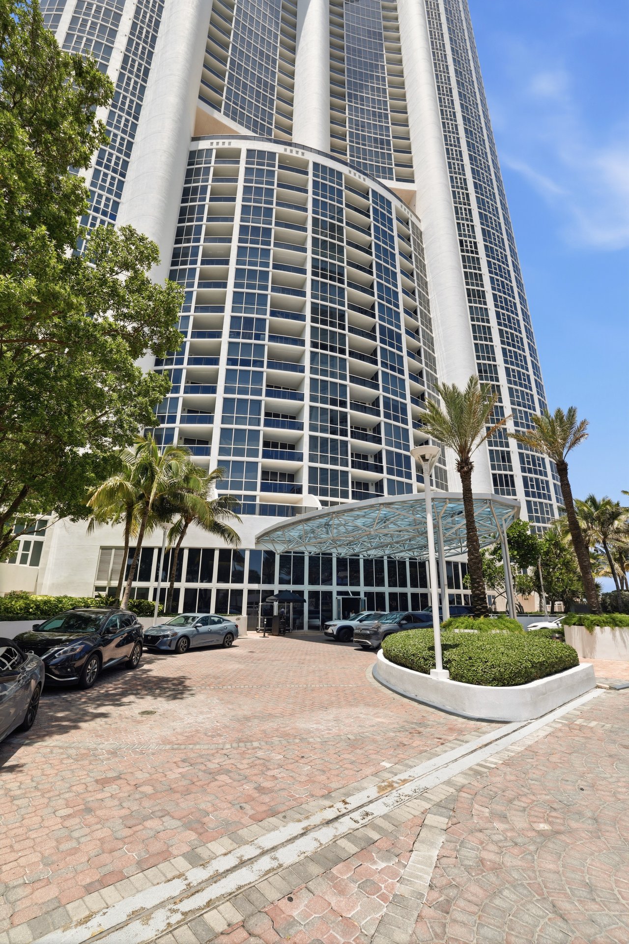 18201 Collins Avenue PH 5109