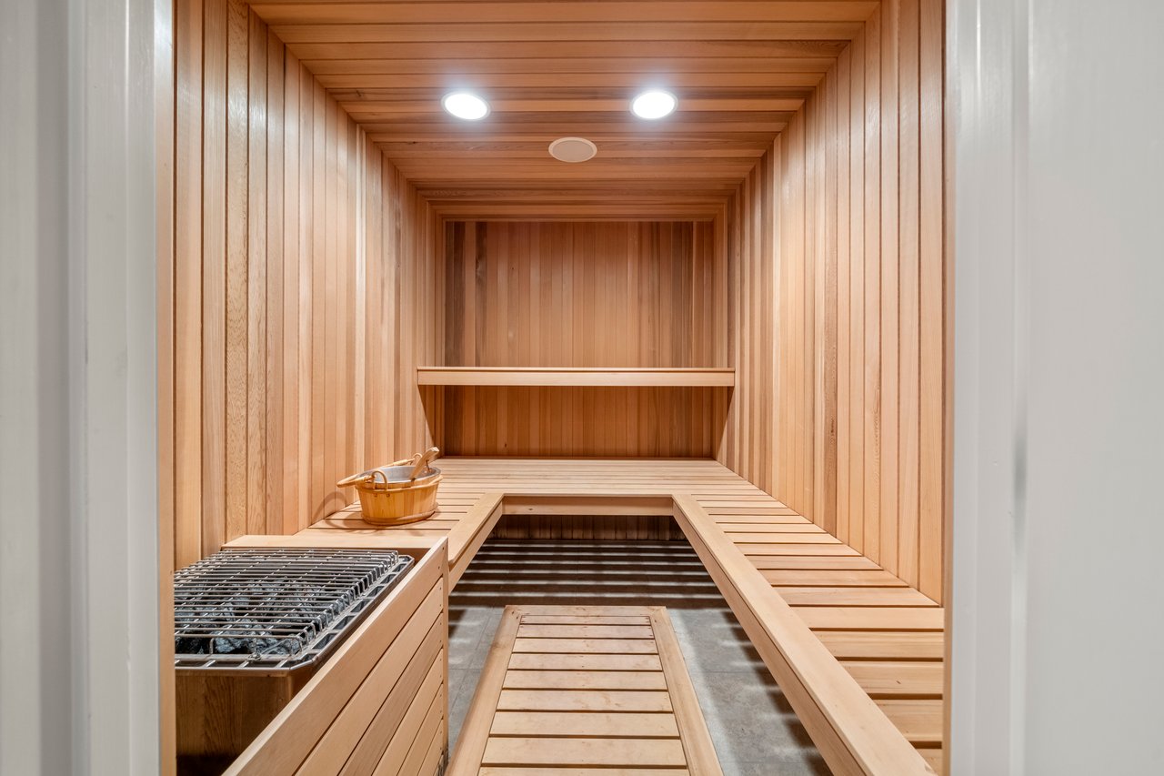 21 Circuit Ave, Scituate