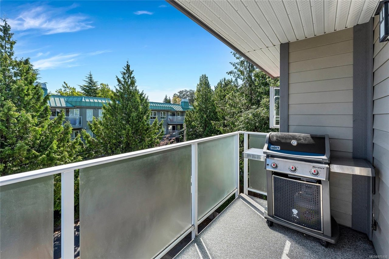 304-2515 Dowler Pl